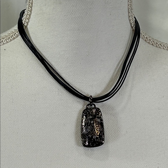 Chico's Reversible Necklace Black Faceted Stone, Silver with Intricate Design - Picture 1 of 6